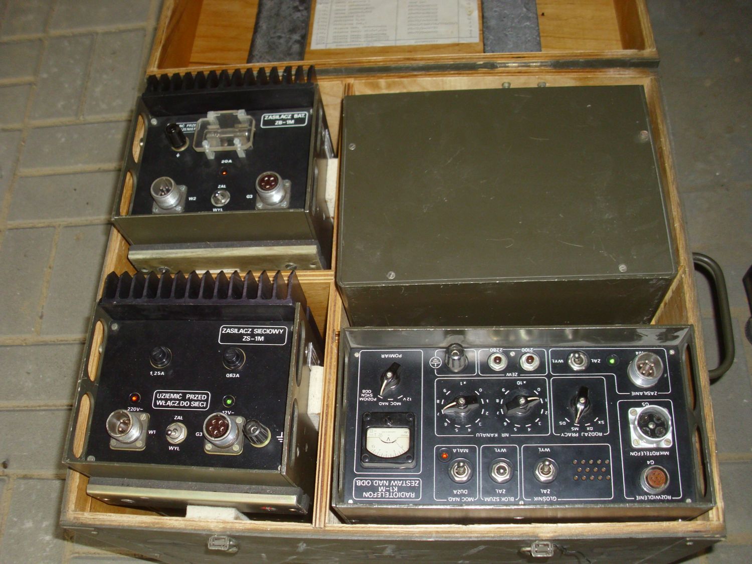 Radiotelefon Wojskowy K-1M – Zabytkowy Sprzęt Łączności