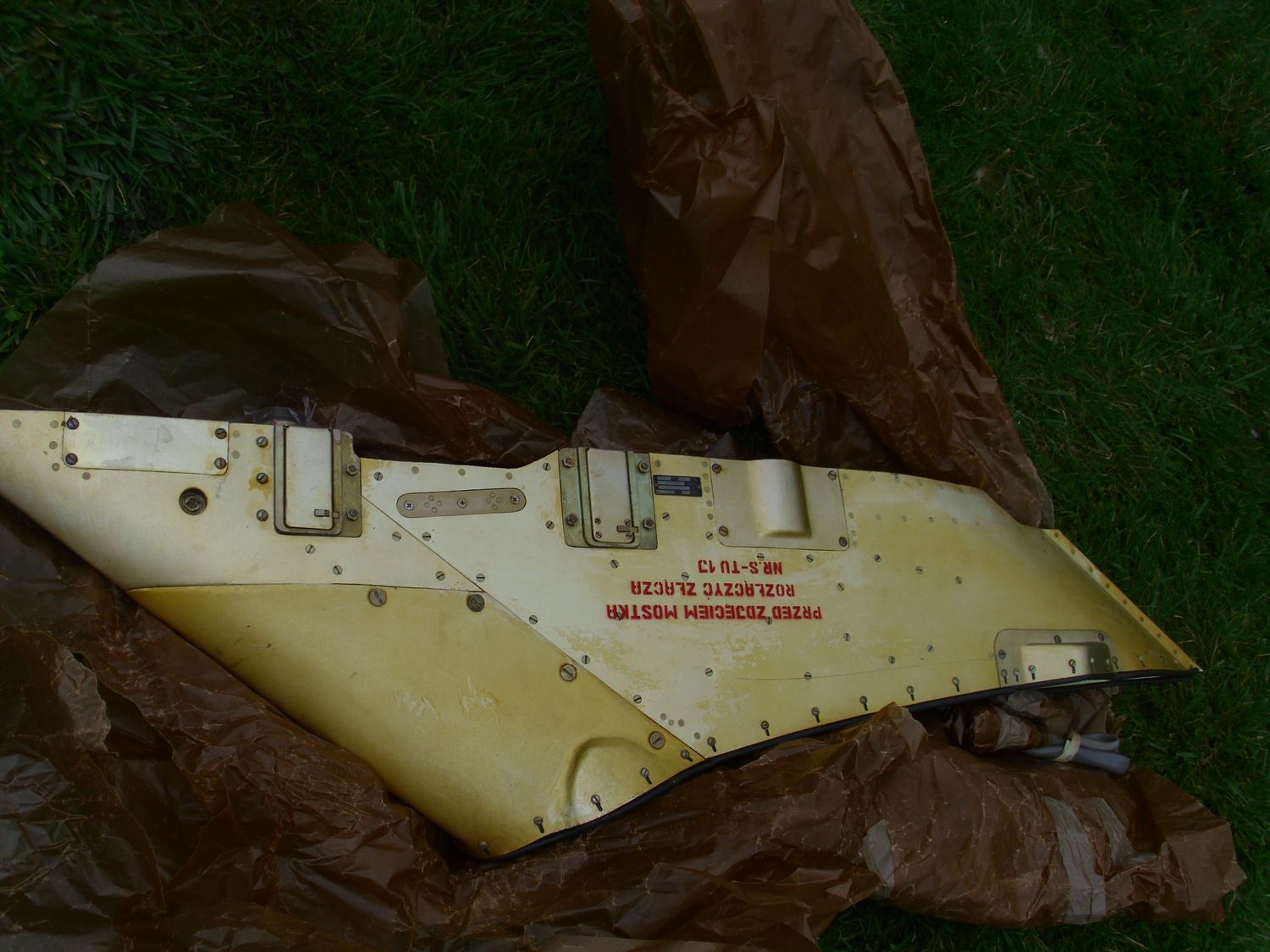 Belka do podwieszania uzbrojenia z MIG-17 LIM-5