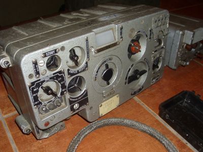 Radiostacja R-123 z zasilaczem