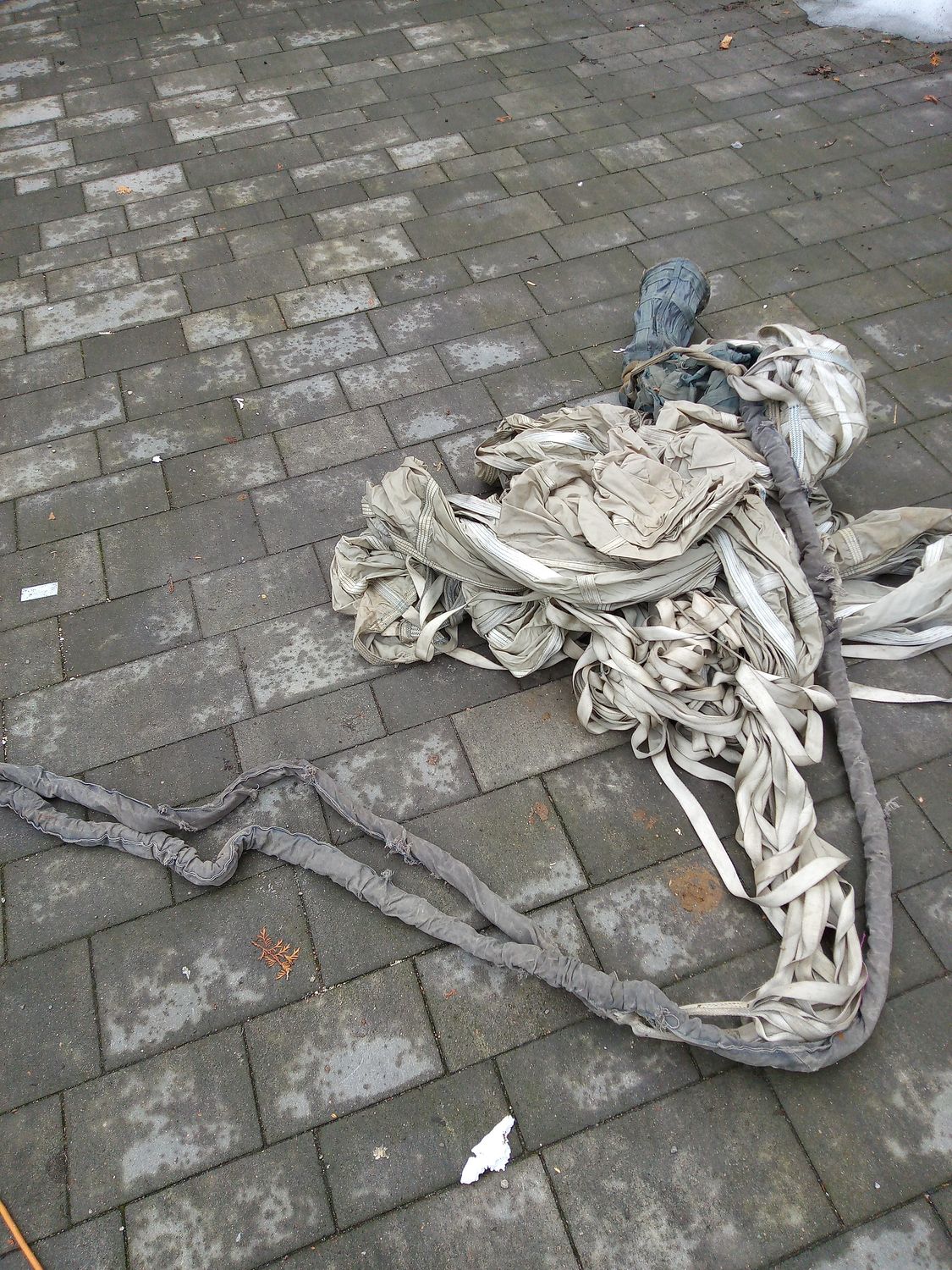 Spadochron hamujący z Mig-29