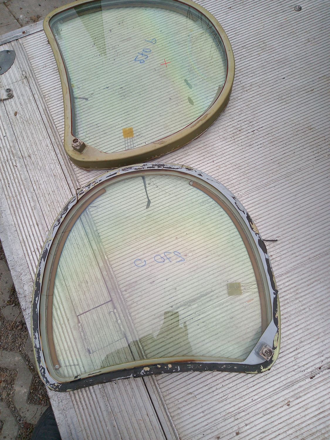 Helikopter MI-24 SZYBA PRZEDNIA Śmigłowiec