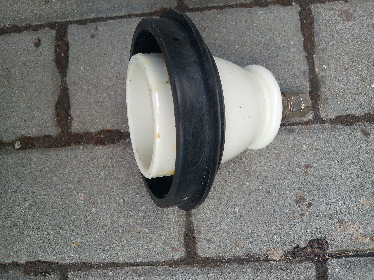 Izolator Antenowy