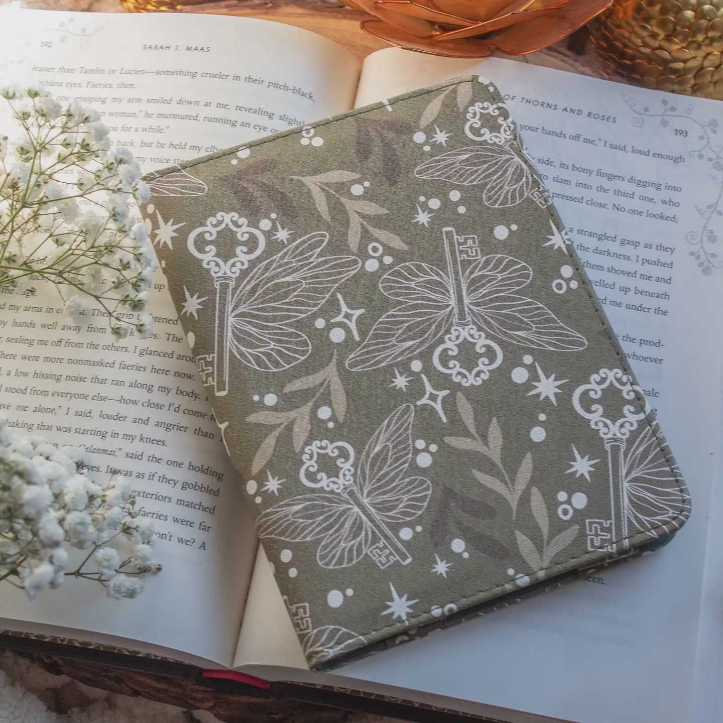 Kindle Paperwhite Case - Magic Keys