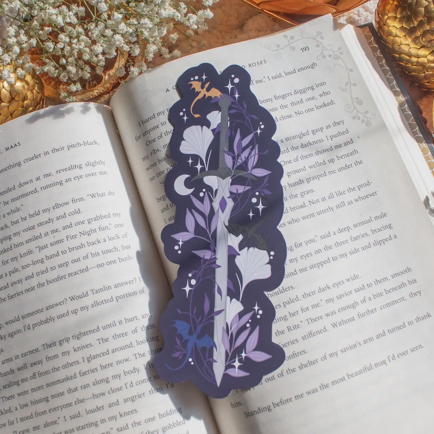 Fourth Wing: Violet's Dagger Bookmark