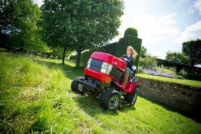 Westwood F255 4TRAC Four Wheeled Drive Powerful 48 Garden Ride on Lawnmower