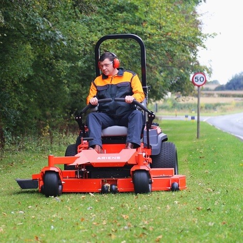 Ariens Zenith Widest Professional 60 Zero Turn Robust Garden Lawnmower