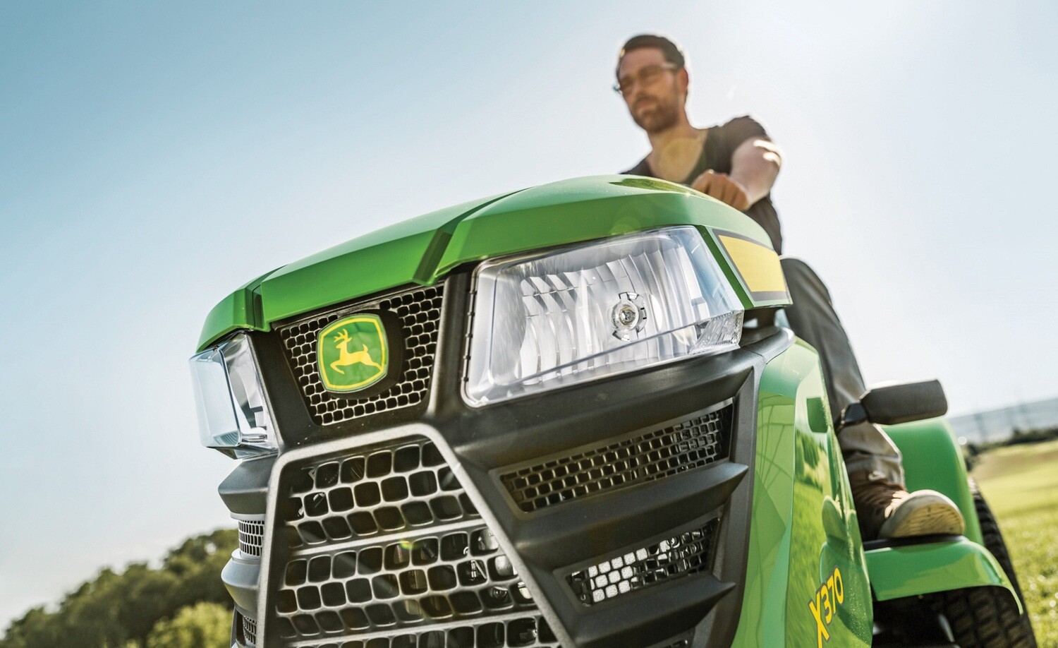 John deere x380 mower hotsell