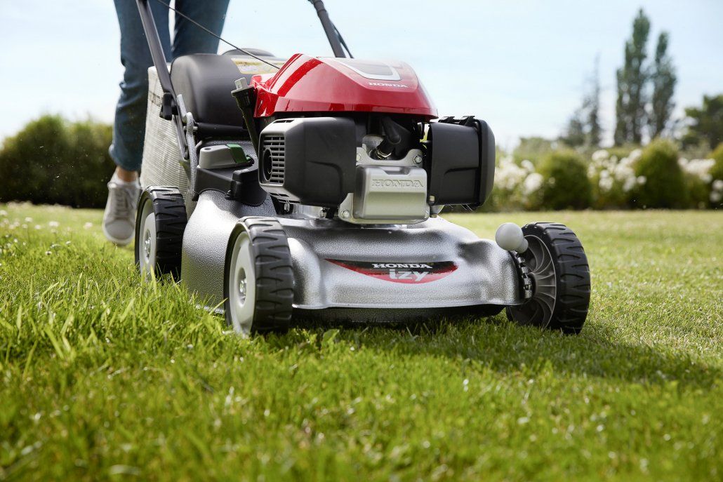 Honda Izy HRG 466 SK EP 18 Self Propelled Collect Built in Mulch Petrol Lawn Mower