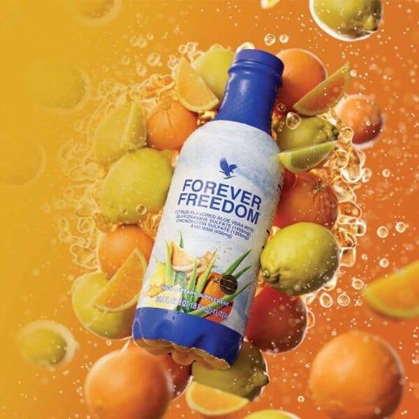 Deze unieke formule combineert onze pure aloë vera gel specifiek met glucosamine sulfaat, chondroïtine sulfaat en MSM (Methyl Sulfonyl Methaan). Deze synergie ondersteunt gericht jouw gewrichten.