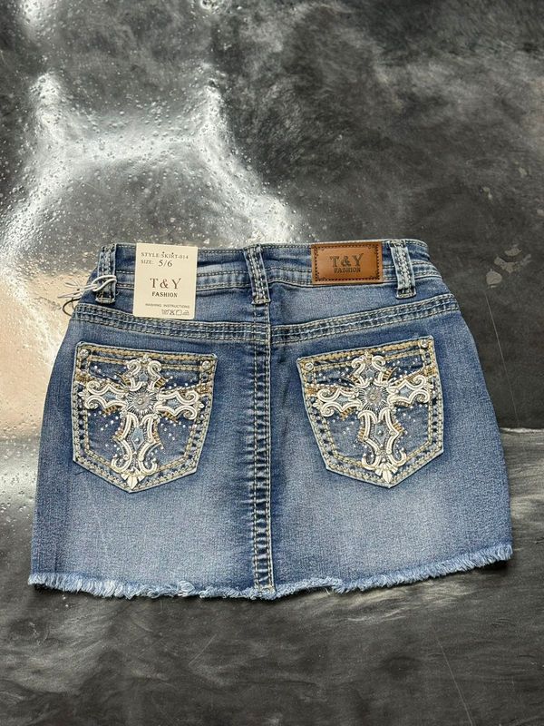light wash cross pocket