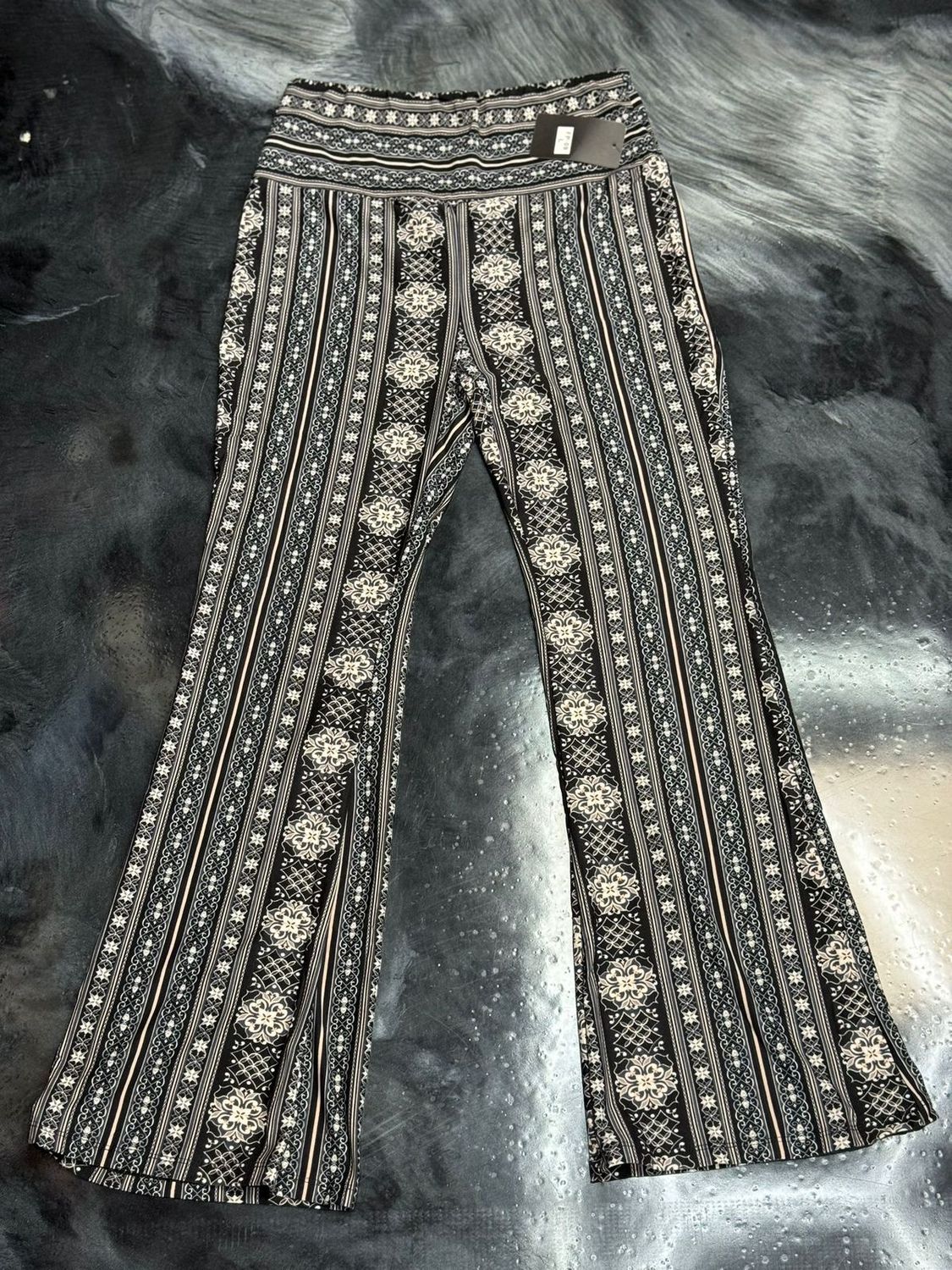 hipster print stretchy bellbottom
