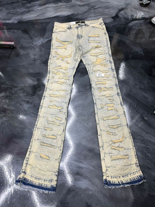 Focus Stacked Jeans
