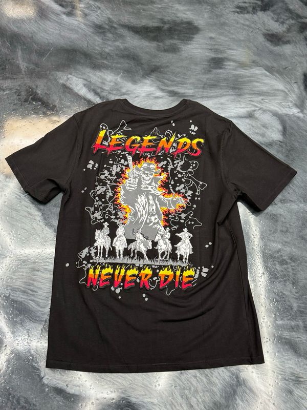 Legends Never Die Shirt (Focus Fit)