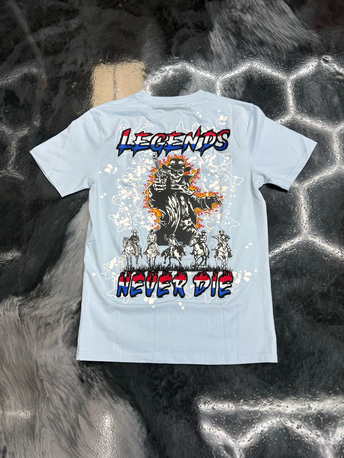 Legends Never Die Shirt (Focus Fit)