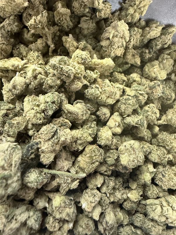 La pop rocks THCA flower