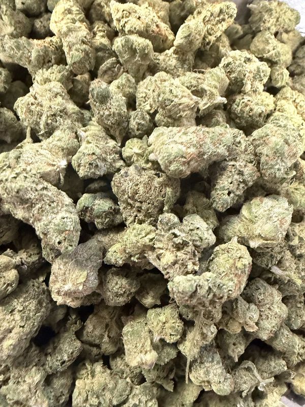 Strawberry pop THCA flower Smalls