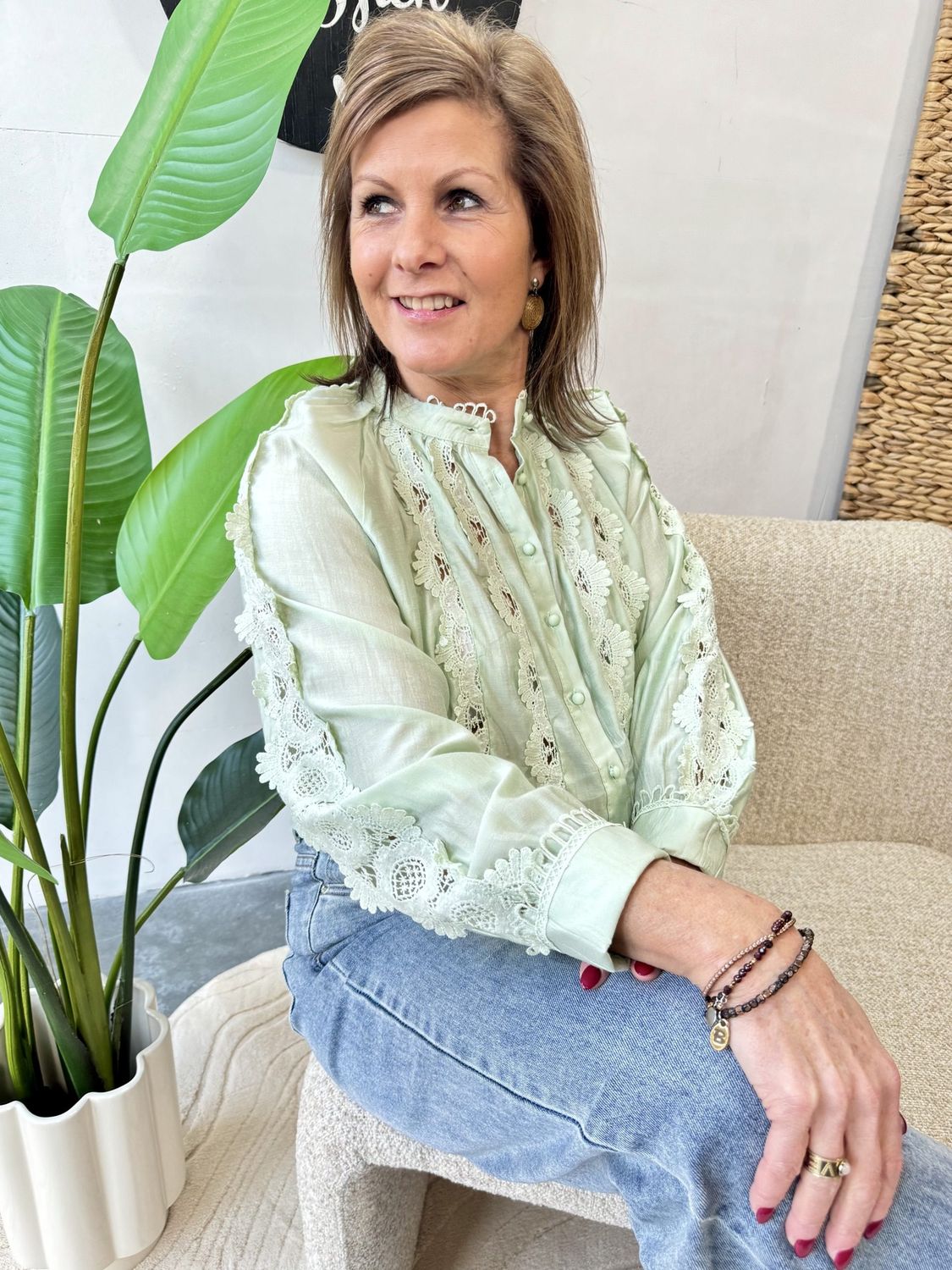 Blouse Mint Ise Kant Detail