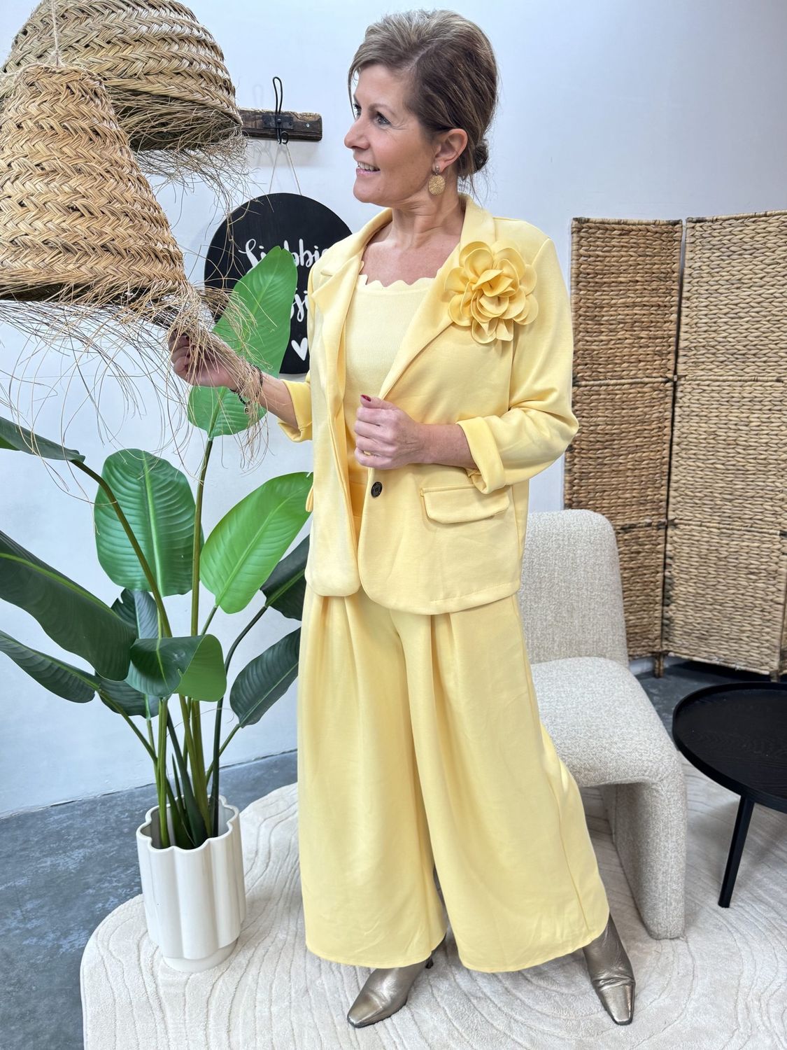 Pak Isolde Licht Geel Blazer En Broek