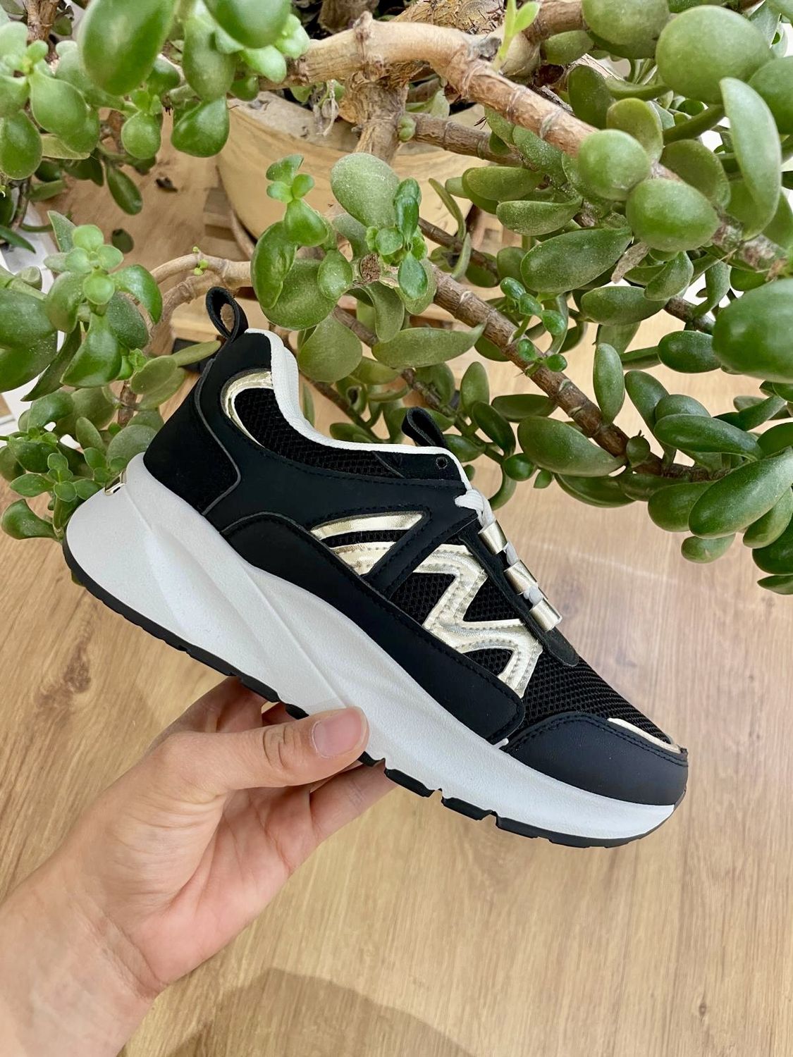 Sneaker James Zwart Goud