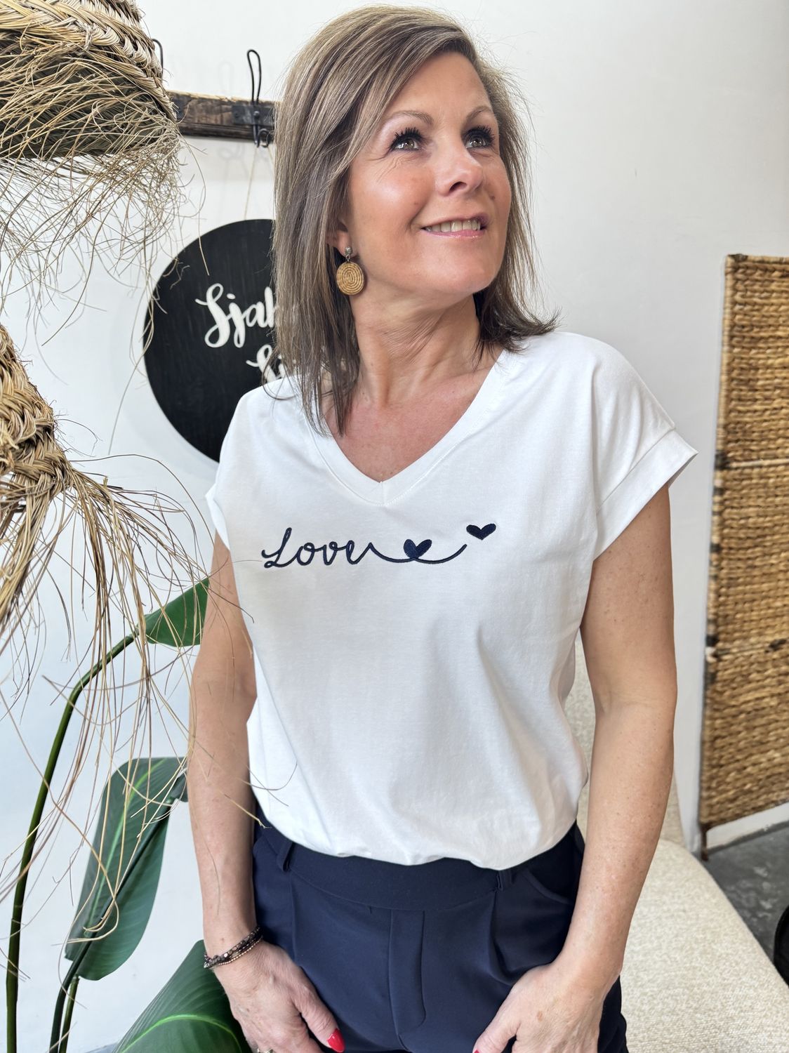 Tshirt Blauw Geborduurd LOVE Ferynna