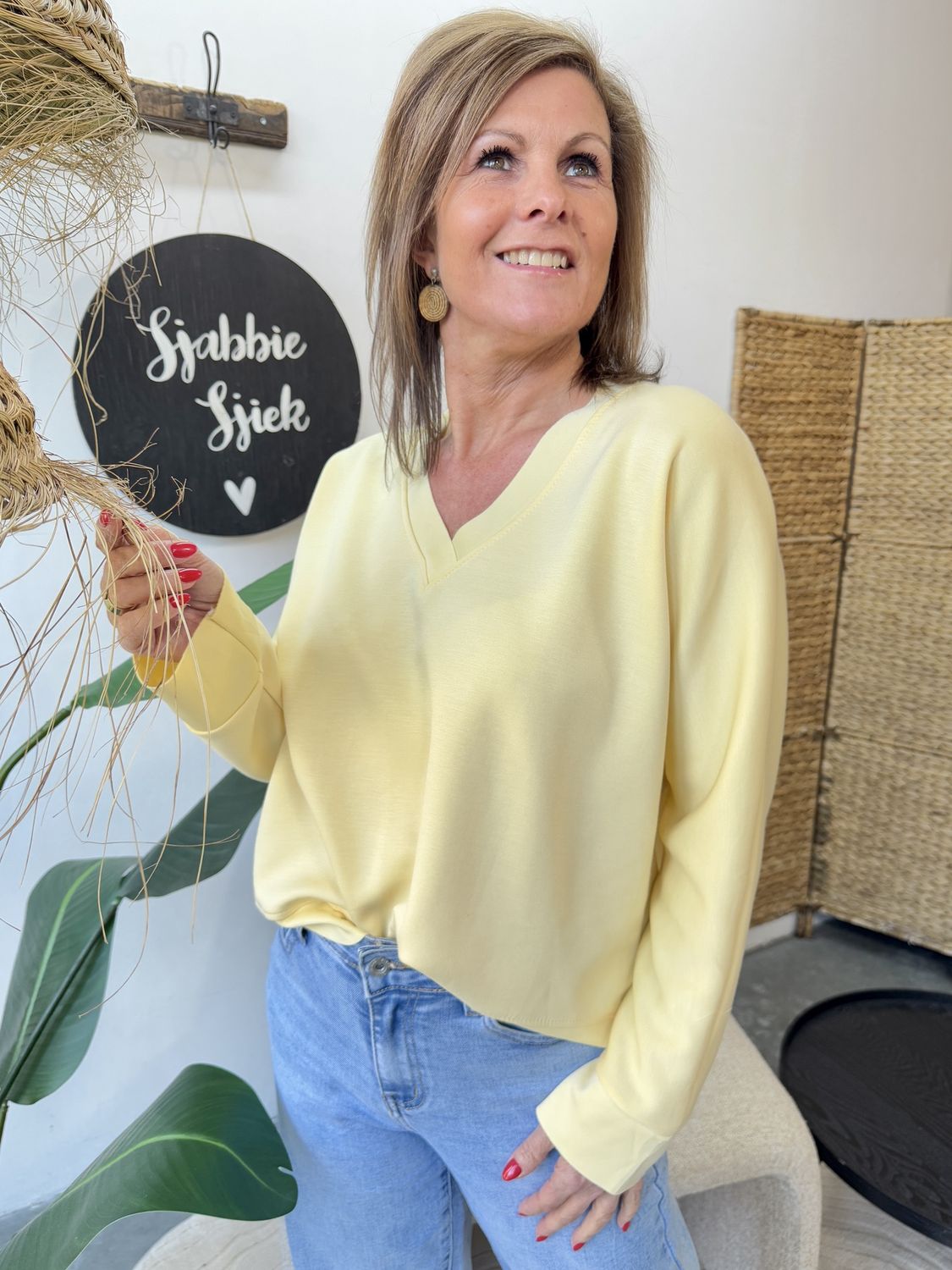 Gele V Hals Sweater Lysandra
