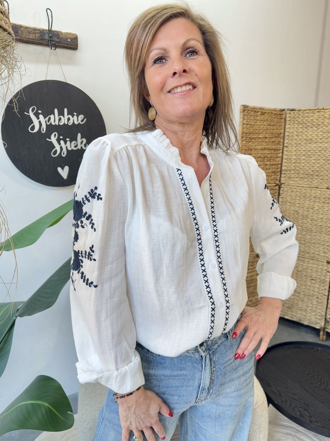 Blouse Solara met Donkerblauwe Borduursels