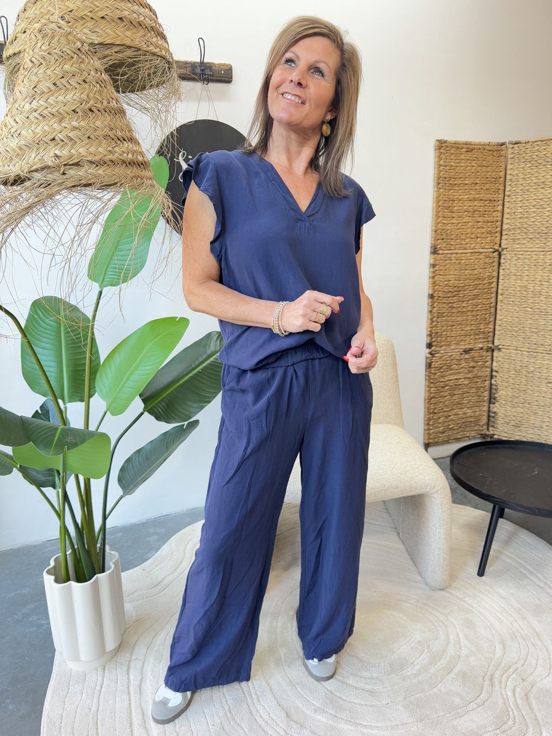 SET Donkerblauw Rachel Broek met V Hals T-shirt