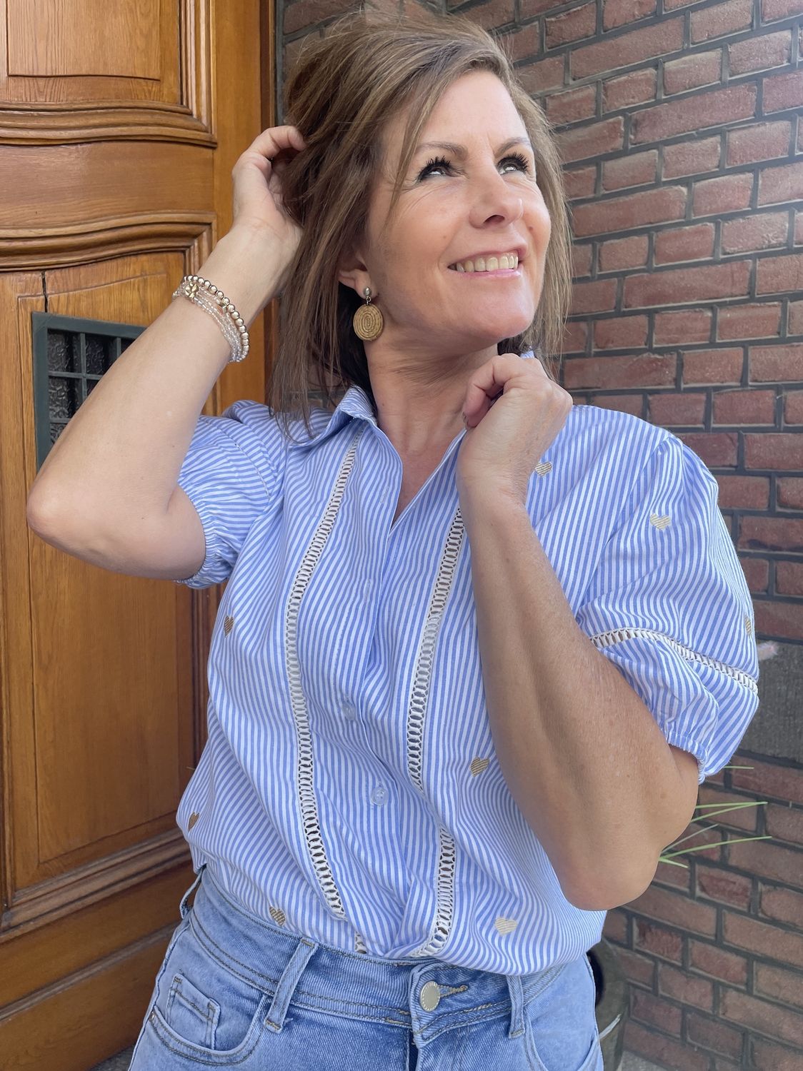 GESTREEPTE BLOUSE BLAUW met GEBORDUURDE HARTJES