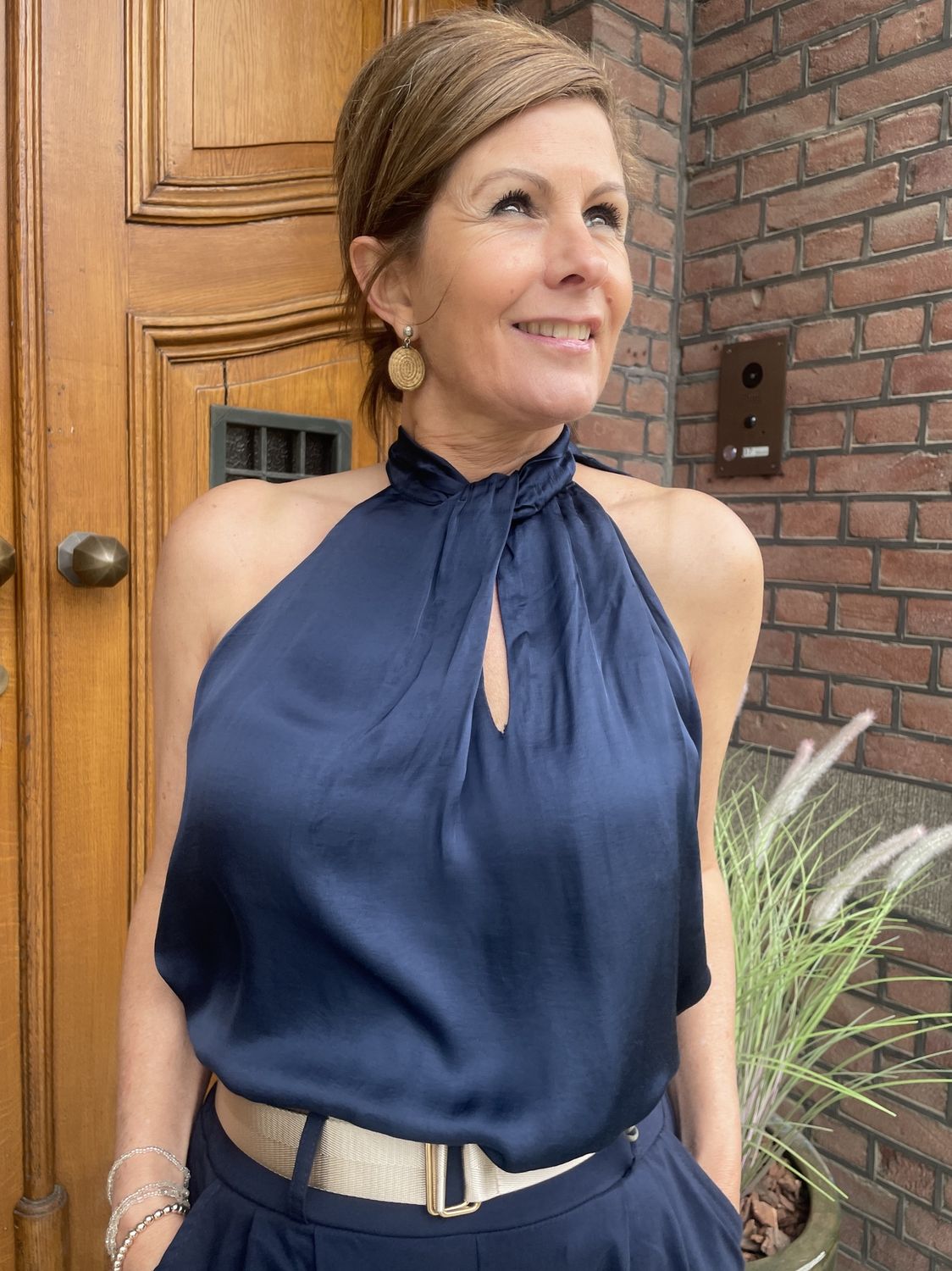 SATIJNEN STRIK TOP DONKERBLAUW Suzie