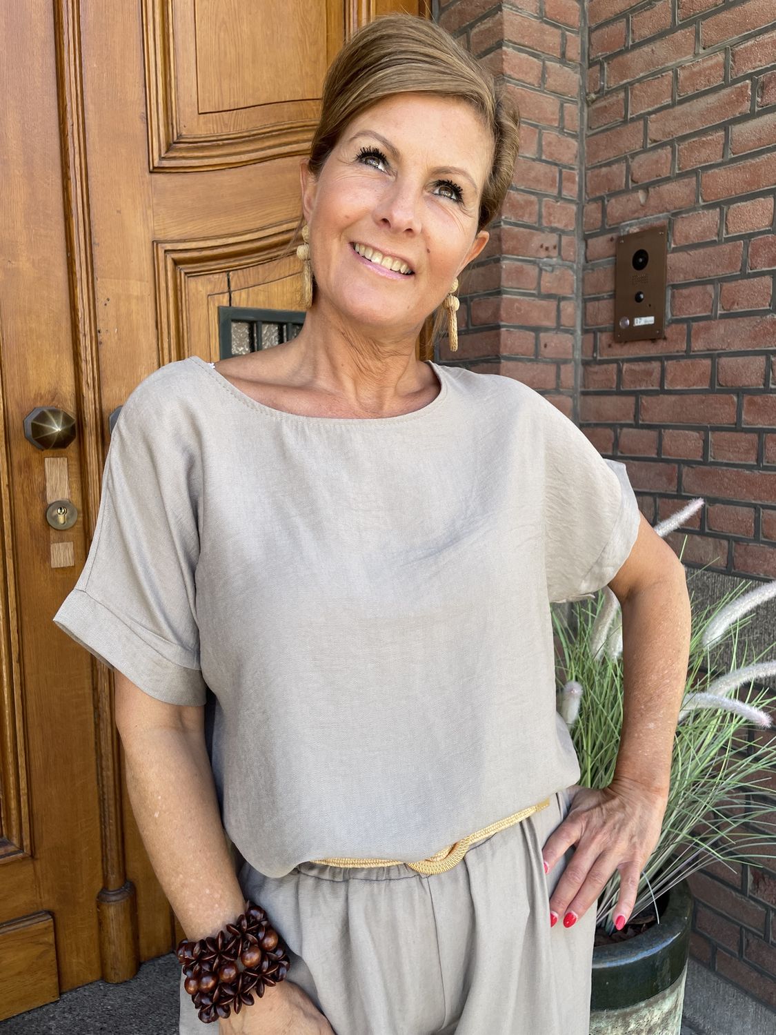 TAUPE - Shirt met KNOOPJES in RUG -- VISCOSE
