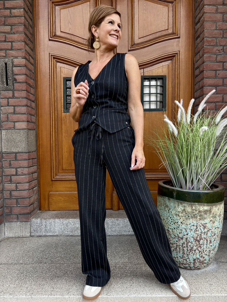 Broek Rovenna Zwart met Krijtstreep