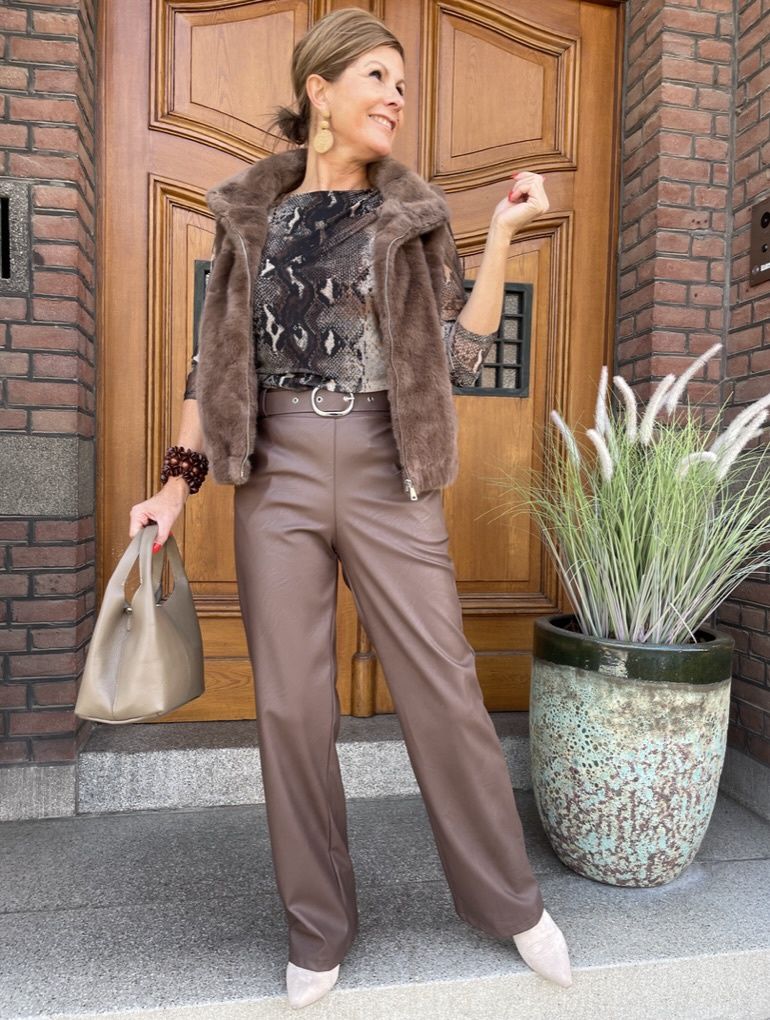 LEATHERLOOK BROEK - CHOCO - Maya