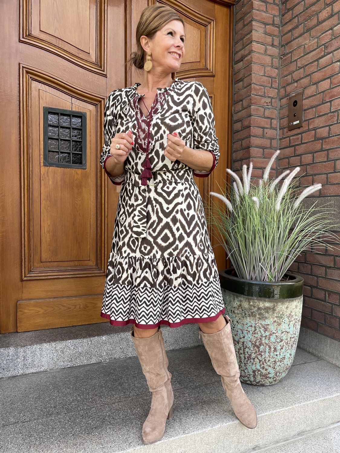 B344 P054 - Jurk met Design