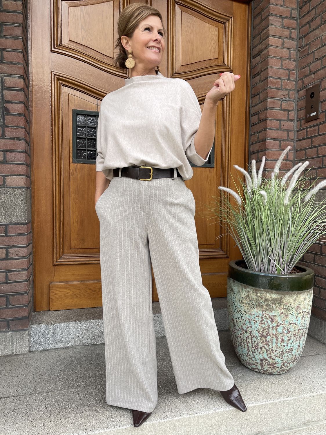 BEIGE KRIJTSTREEP PANTALON