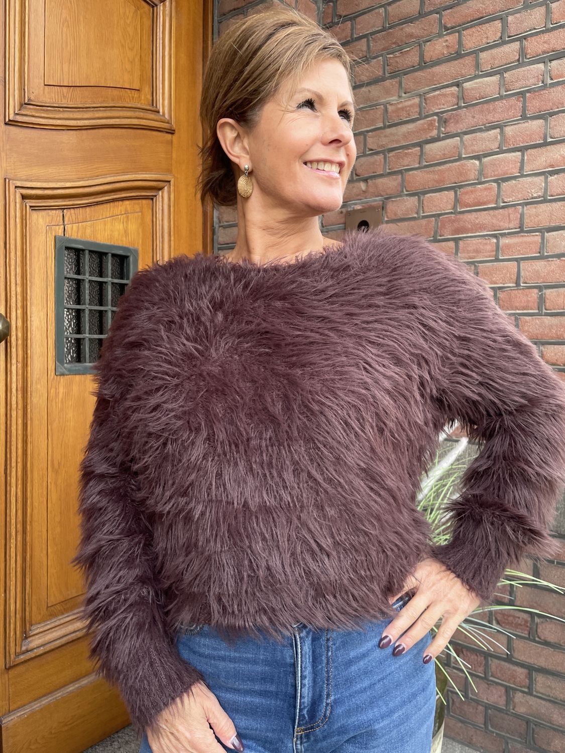 FLUFFY SWEATER BROWN