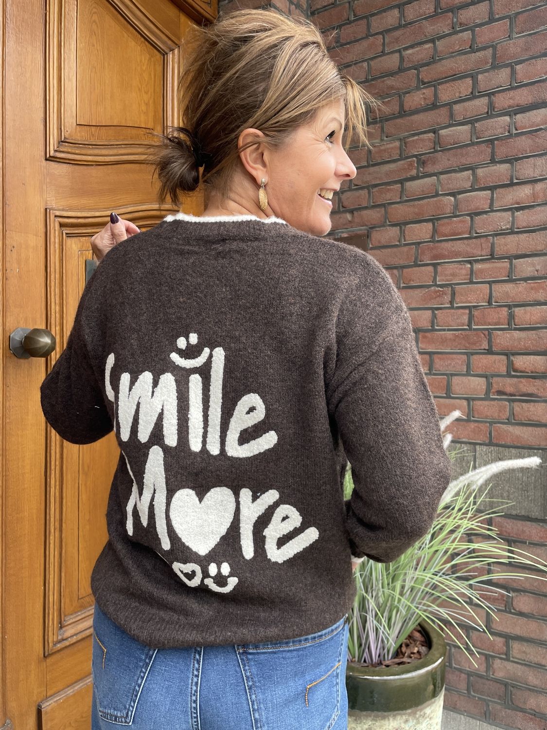 SMILE MORE - VEST - CHOCO