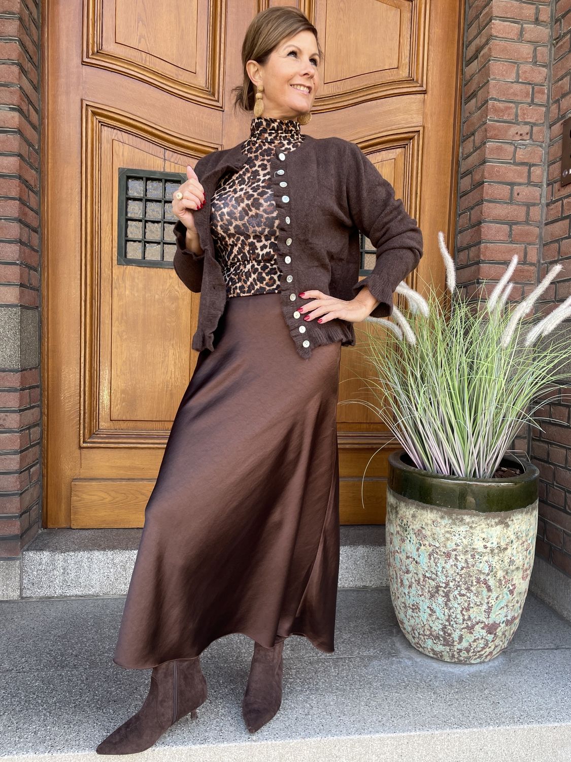 SATIJNEN ROK - CHOCO - Mala