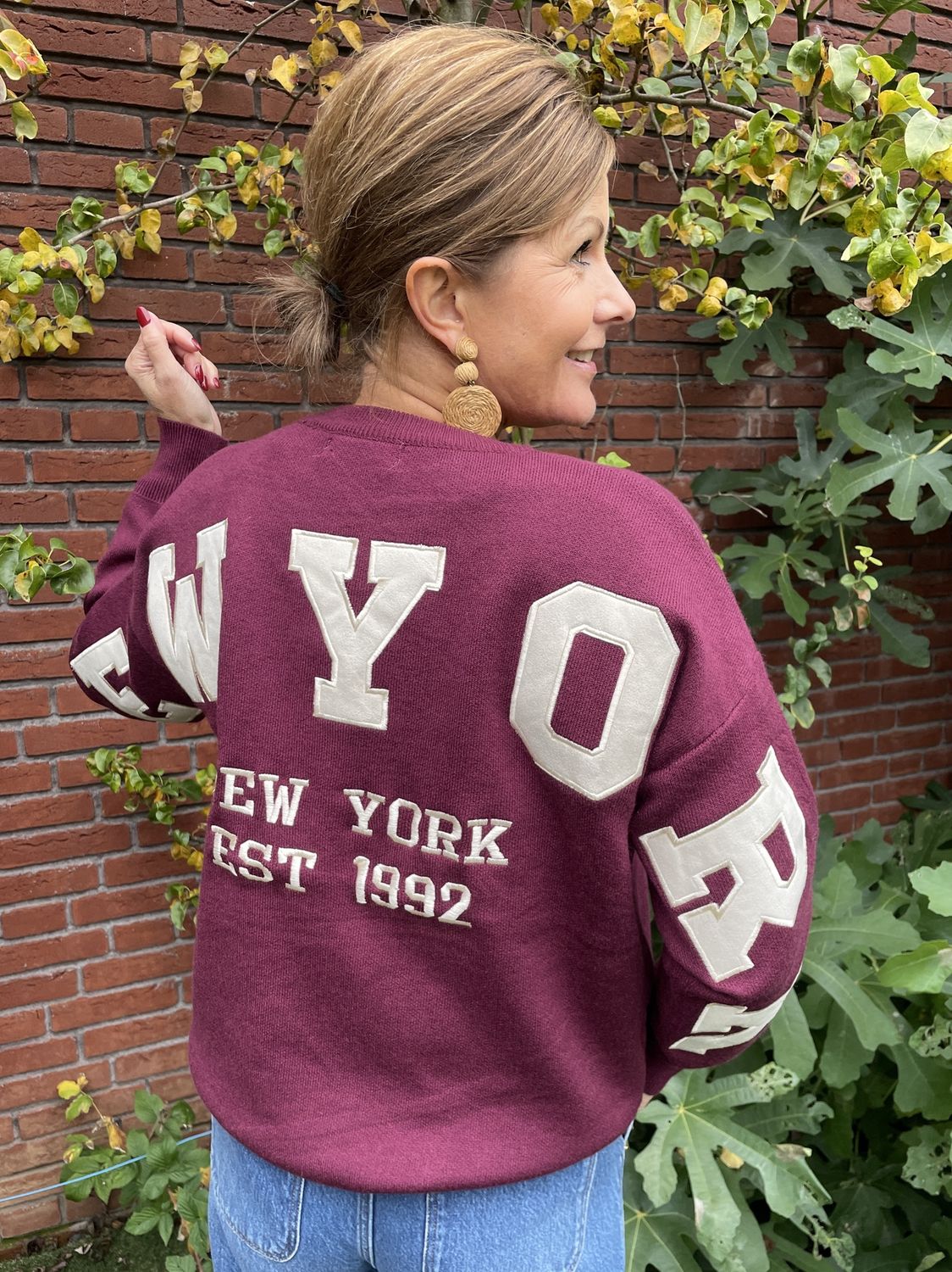 NY - Pull Bordeaux met Print op Rug