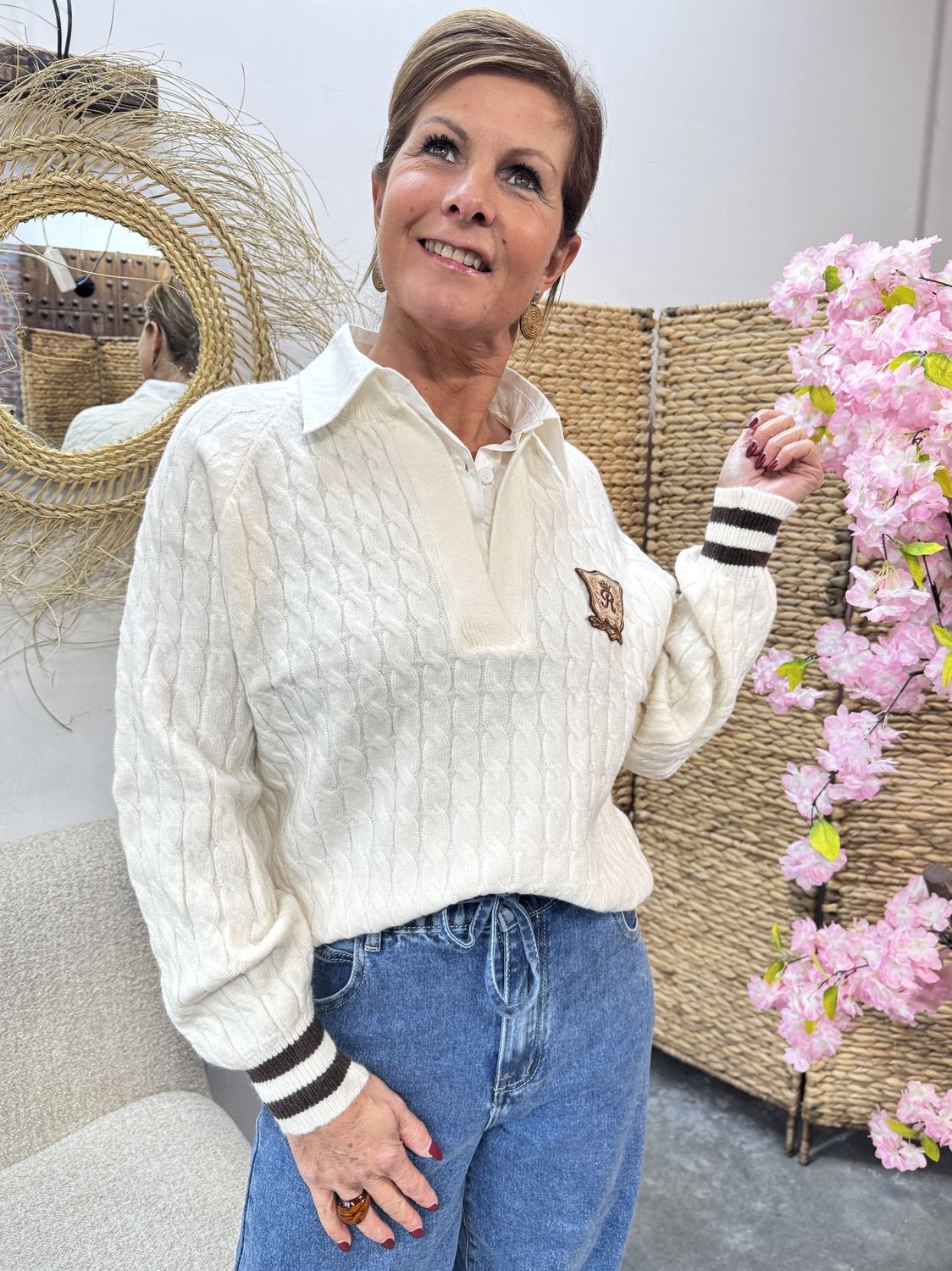 CREME SWEATER met KRAAGJE