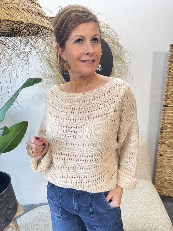 OPENGEWERKTE TRUI - Zand