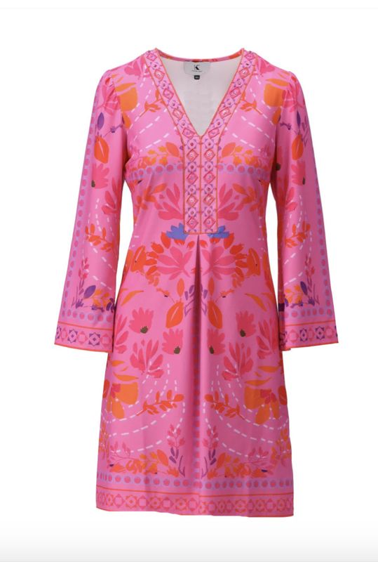 C415 P130 - VHals Jurk met Design