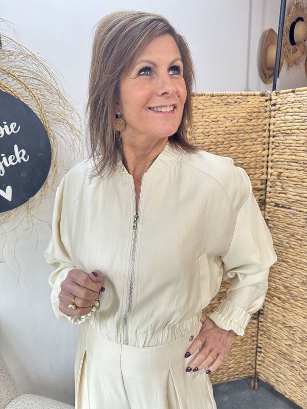 Jasje Larissa - Champagne