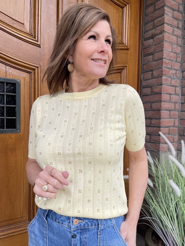 Gele Top met klein glittertje
