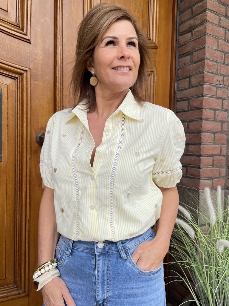 Lichtgele blouse met mini Hartjes
