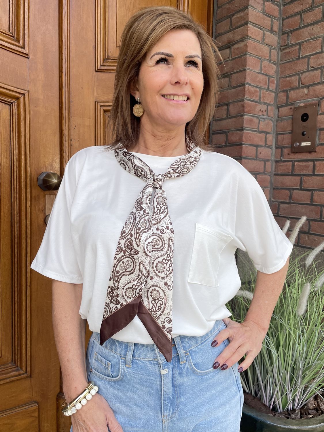 SHIRT WIT MET SJAALTJE