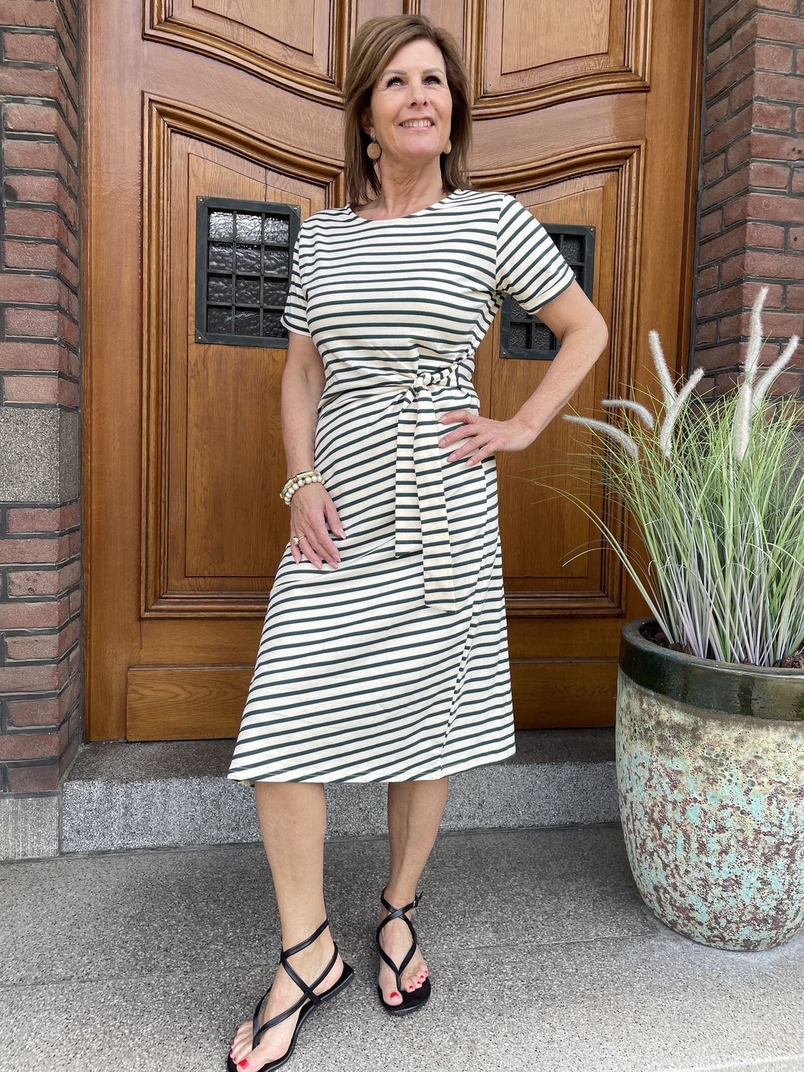 GESTREEPTE KNOT JURK - Beige Streepje -