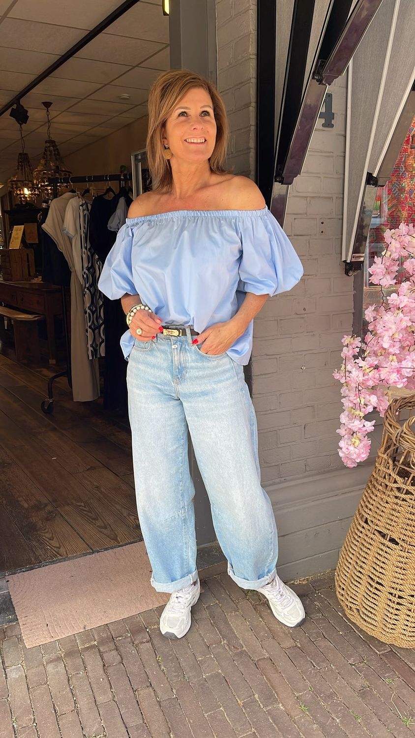 Uni Blouse met Pofmouw - Lichtblauw