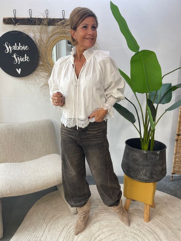 Blouse met Prachtige Kanten Details - Wit