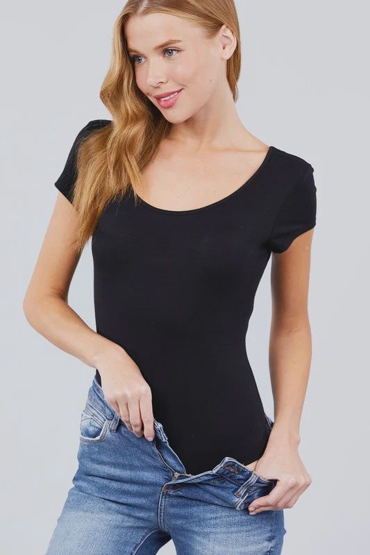 SOLID SHORT SLEEVE SCOOP NECK BODYSUIT
