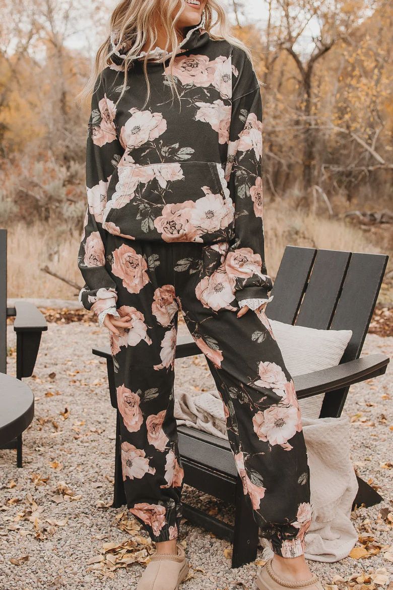 Lace Pocket Joggers - Blush &amp; Blooms